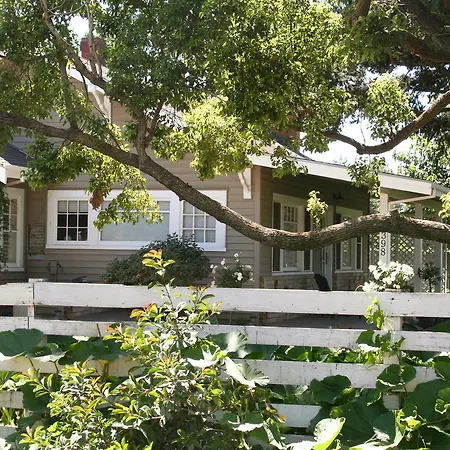 Cottage On Armstrong Lodi Exterior photo